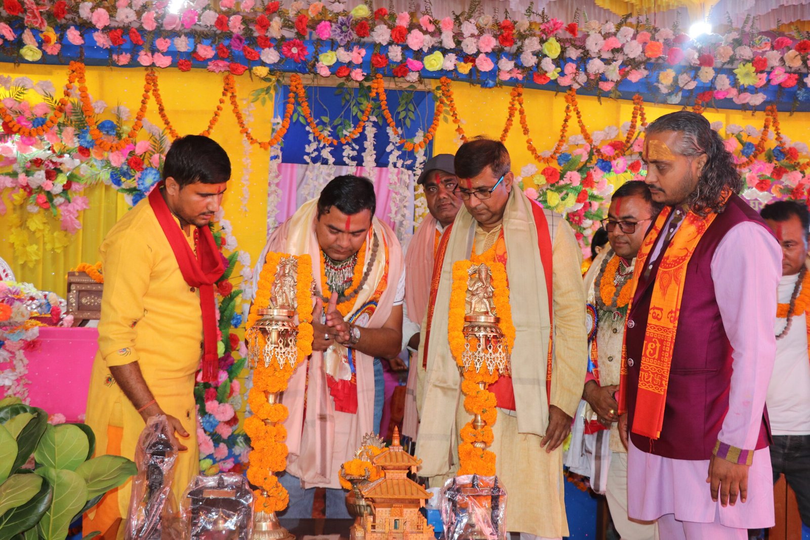 छोरीको घरको लागि एमाले जिल्ला कमिटी भक्तपुरद्धारा दान सहयोग