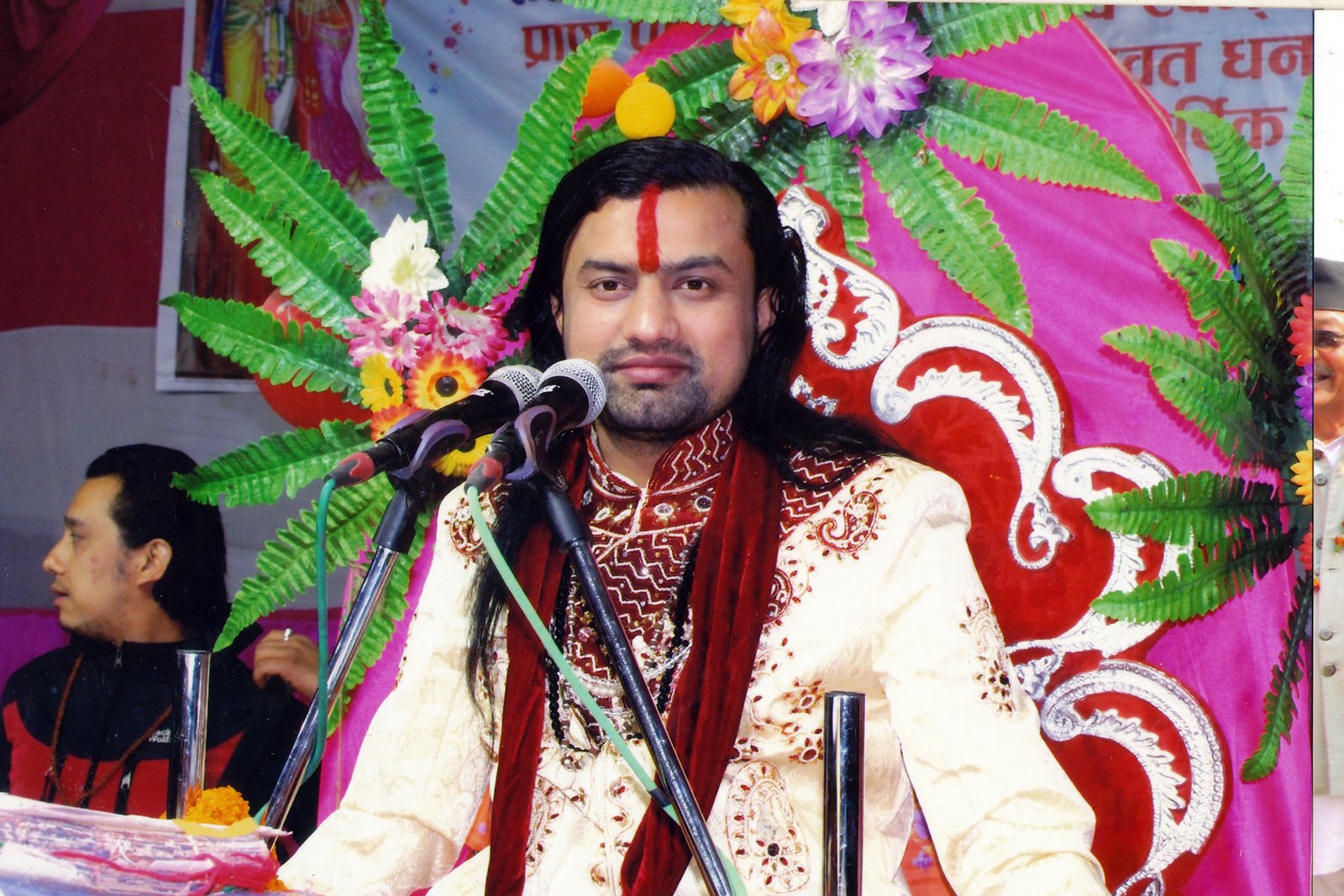 भूकम्प पिडितको लागि वालयोगेश्वर विजयमूर्ति महाराजको सन्देशः “अभिभावक गुमाएका बालबालिकाको लागि हामी छौ ।”